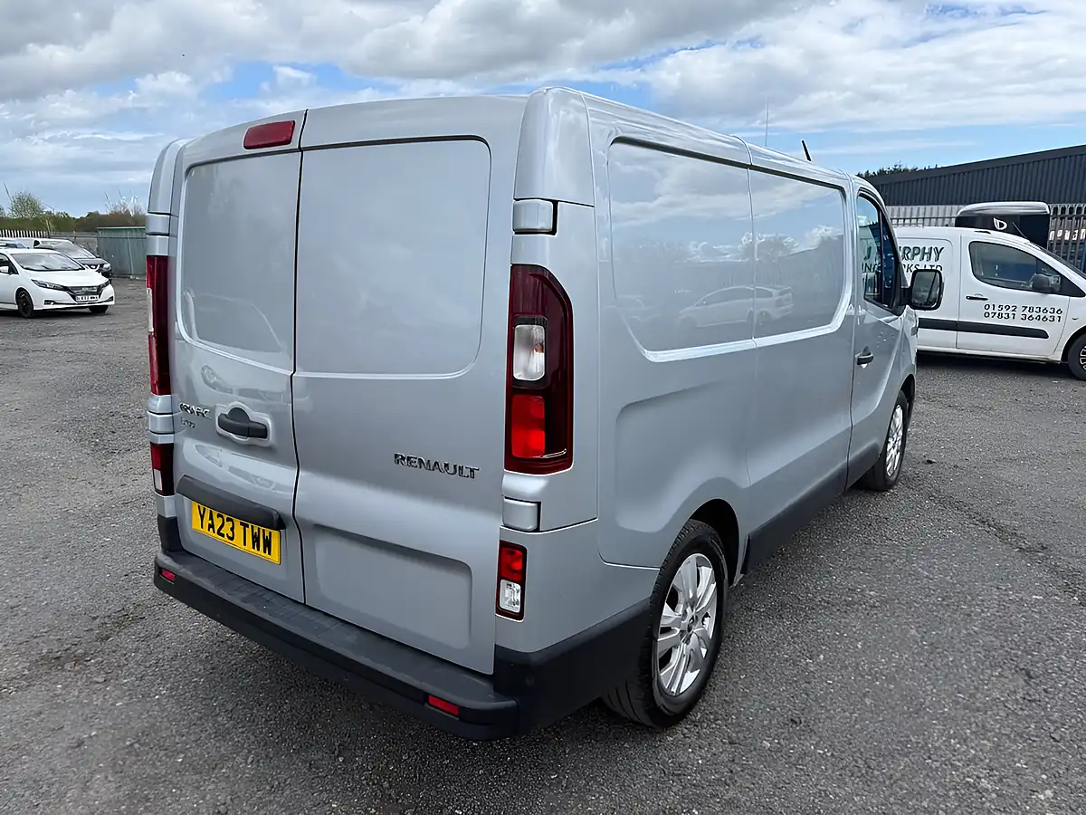 Used 2023 Renault Trafic SL30 Extra Grey - Interior and Exterior details 7