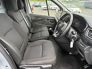 Used 2023 Renault Trafic SL30 Extra Grey - Interior and Exterior details 9