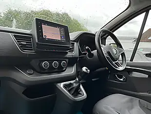 Used 2023 Renault Trafic Sport Crew Van Double Cab White - Interior and Exterior details 10