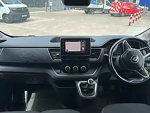 Used 2023 Renault Trafic Sport Glacier White - Interior and Exterior details 12