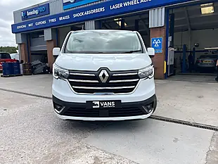 Used 2023 Renault Trafic Sport Glacier White - Interior and Exterior details 8
