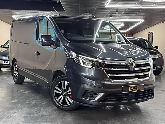 2023 Renault Trafic Sport+