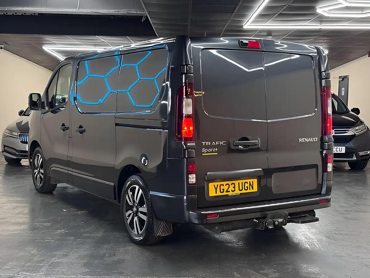Used 2023 Renault Trafic Sport+ Grey - Interior and Exterior details 5
