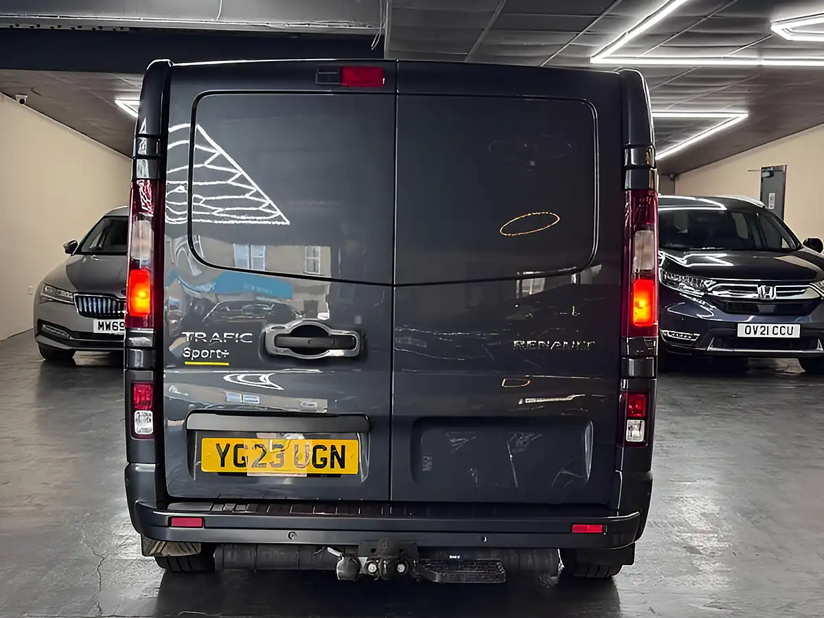 Used 2023 Renault Trafic Sport+ Grey - Interior and Exterior details 6