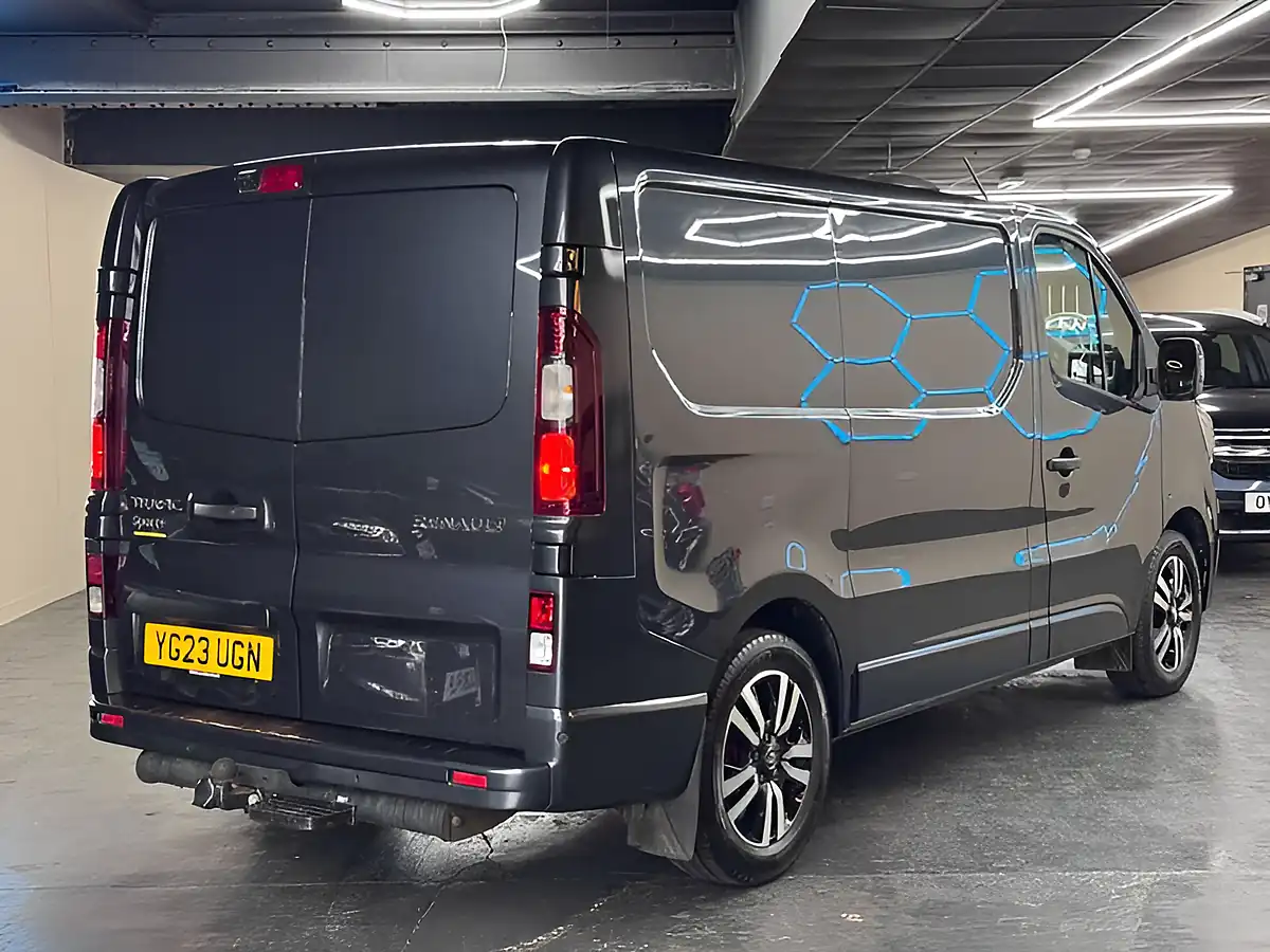 Used 2023 Renault Trafic Sport+ Grey - Interior and Exterior details 8