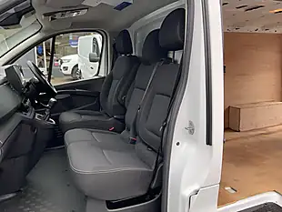 Used 2023 Renault Trafic Sport White - Interior and Exterior details 14