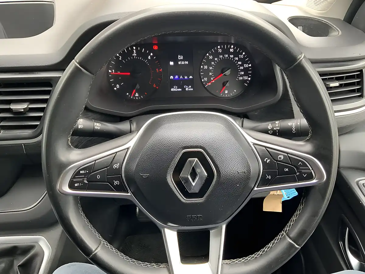 Used 2023 Renault Trafic Sport White - Interior and Exterior details 16