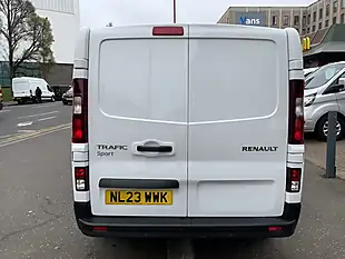 Used 2023 Renault Trafic Sport White - Interior and Exterior details 5