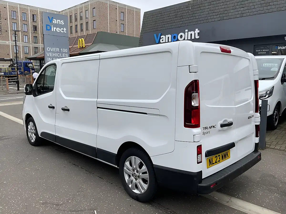 Used 2023 Renault Trafic Sport White - Interior and Exterior details 6