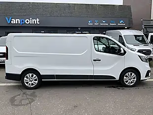 Used 2023 Renault Trafic Sport White - Interior and Exterior details 8