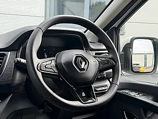 Used 2023 Renault Trafic White - Interior and Exterior details 19