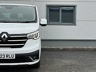 Used 2023 Renault Trafic White - Interior and Exterior details 4