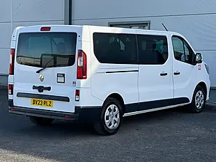 Used 2023 Renault Trafic White - Interior and Exterior details 10
