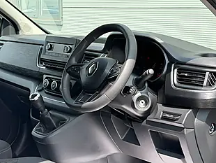 Used 2023 Renault Trafic White - Interior and Exterior details 14