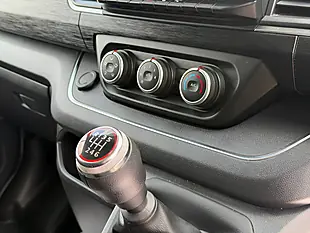 Used 2023 Renault Trafic White - Interior and Exterior details 15