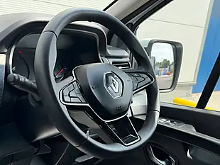 Used 2023 Renault Trafic White - Interior and Exterior details 19