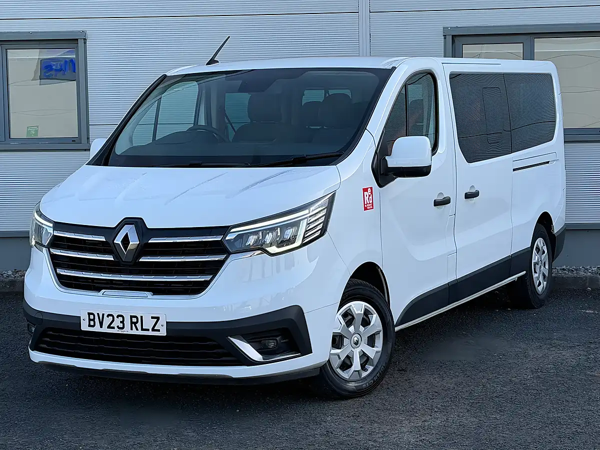 Used 2023 Renault Trafic White - Interior and Exterior details 2