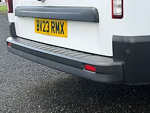Used 2023 Renault Trafic White - Interior and Exterior details 12