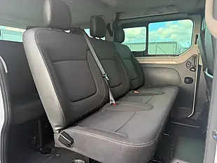 Used 2023 Renault Trafic White - Interior and Exterior details 15