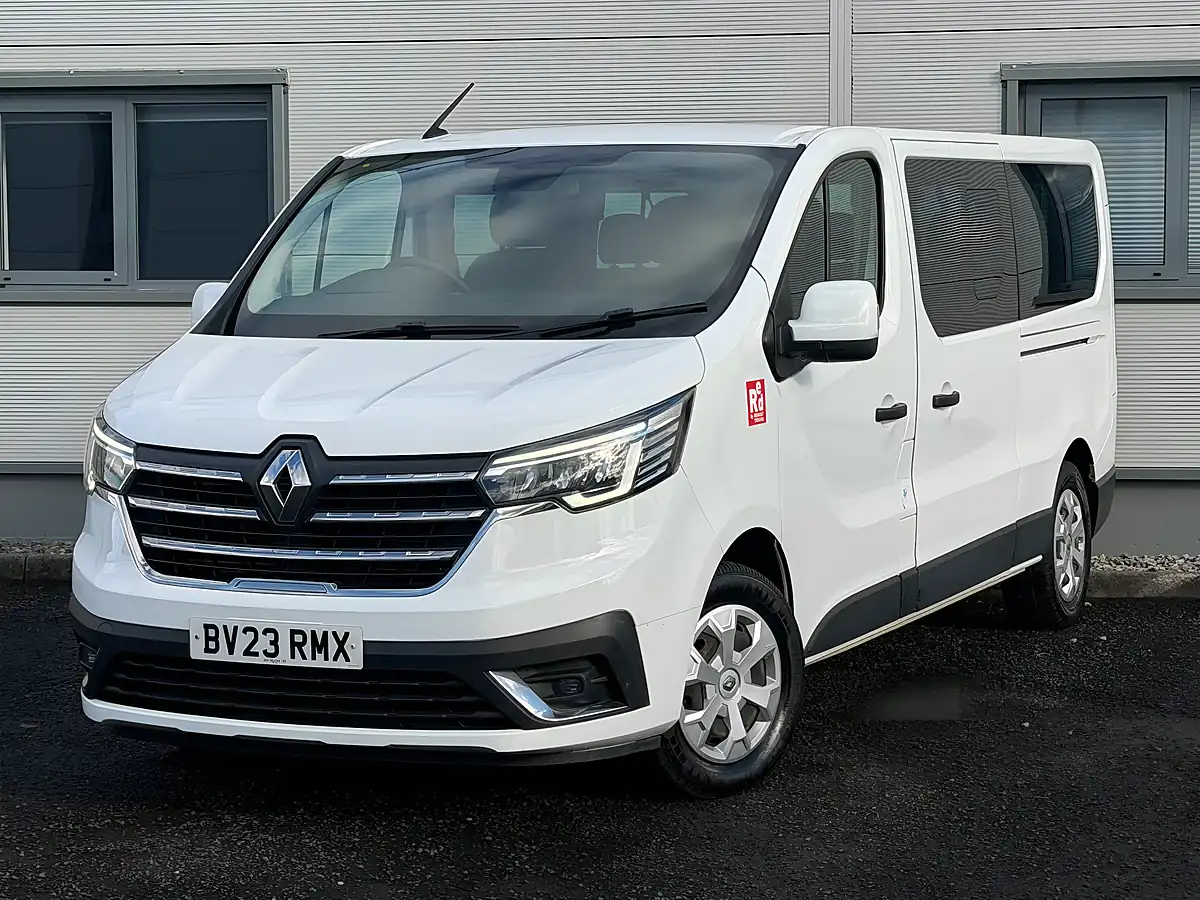 Used 2023 Renault Trafic White - Interior and Exterior details 2