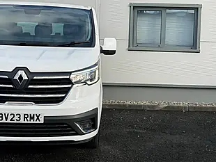 Used 2023 Renault Trafic White - Interior and Exterior details 4