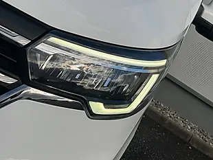 Used 2023 Renault Trafic White - Interior and Exterior details 5
