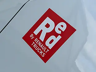 Used 2023 Renault Trafic White - Interior and Exterior details 8