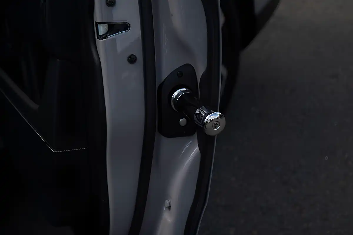 Used 2023 Rolls-Royce Cullinan Black Badge Tempest Grey - Interior and Exterior details 19