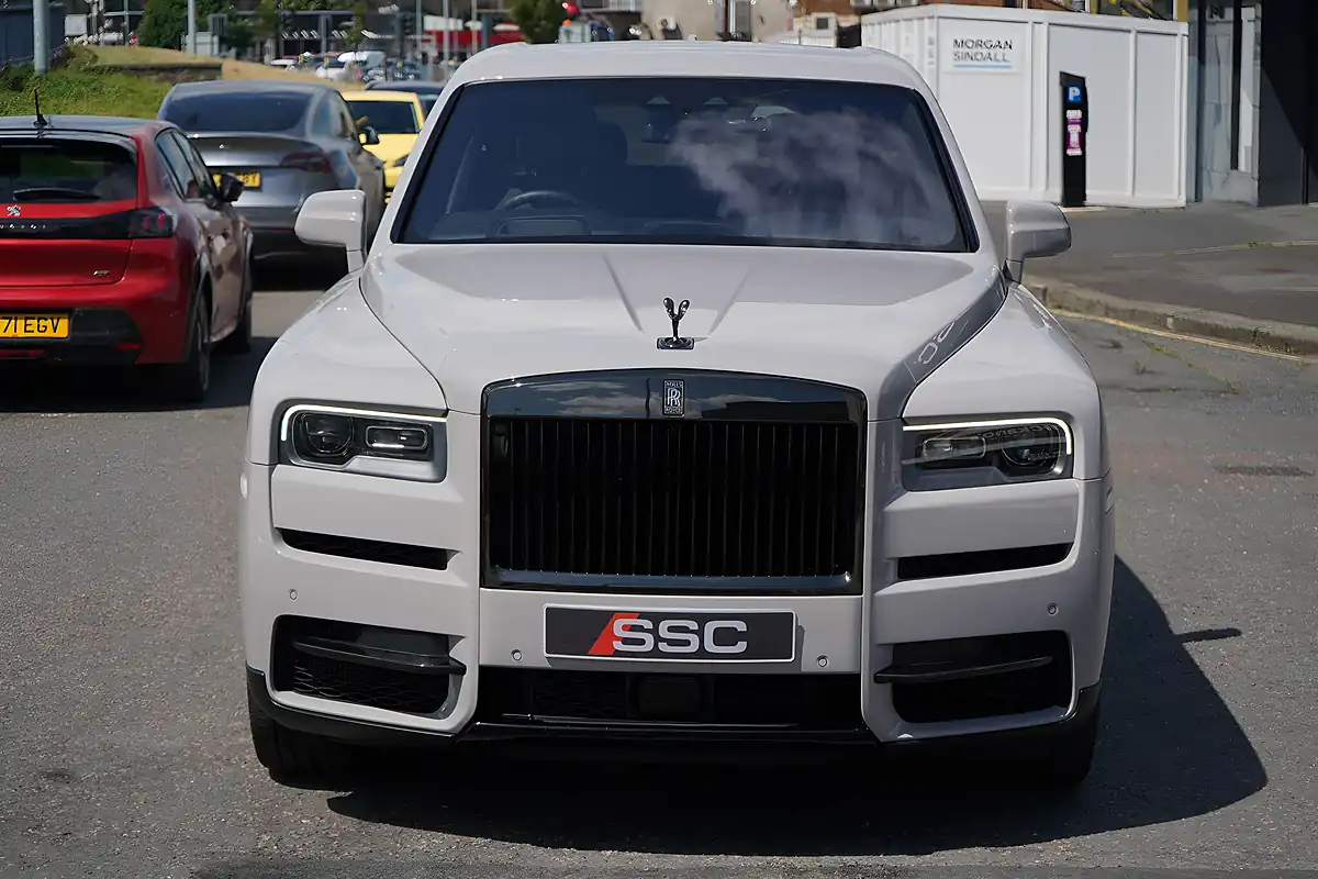 Used 2023 Rolls-Royce Cullinan Black Badge Tempest Grey - Interior and Exterior details 9