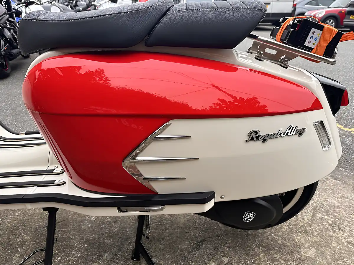 Used 2023 Royal Alloy Gp 125 Ac - Interior and Exterior details 6