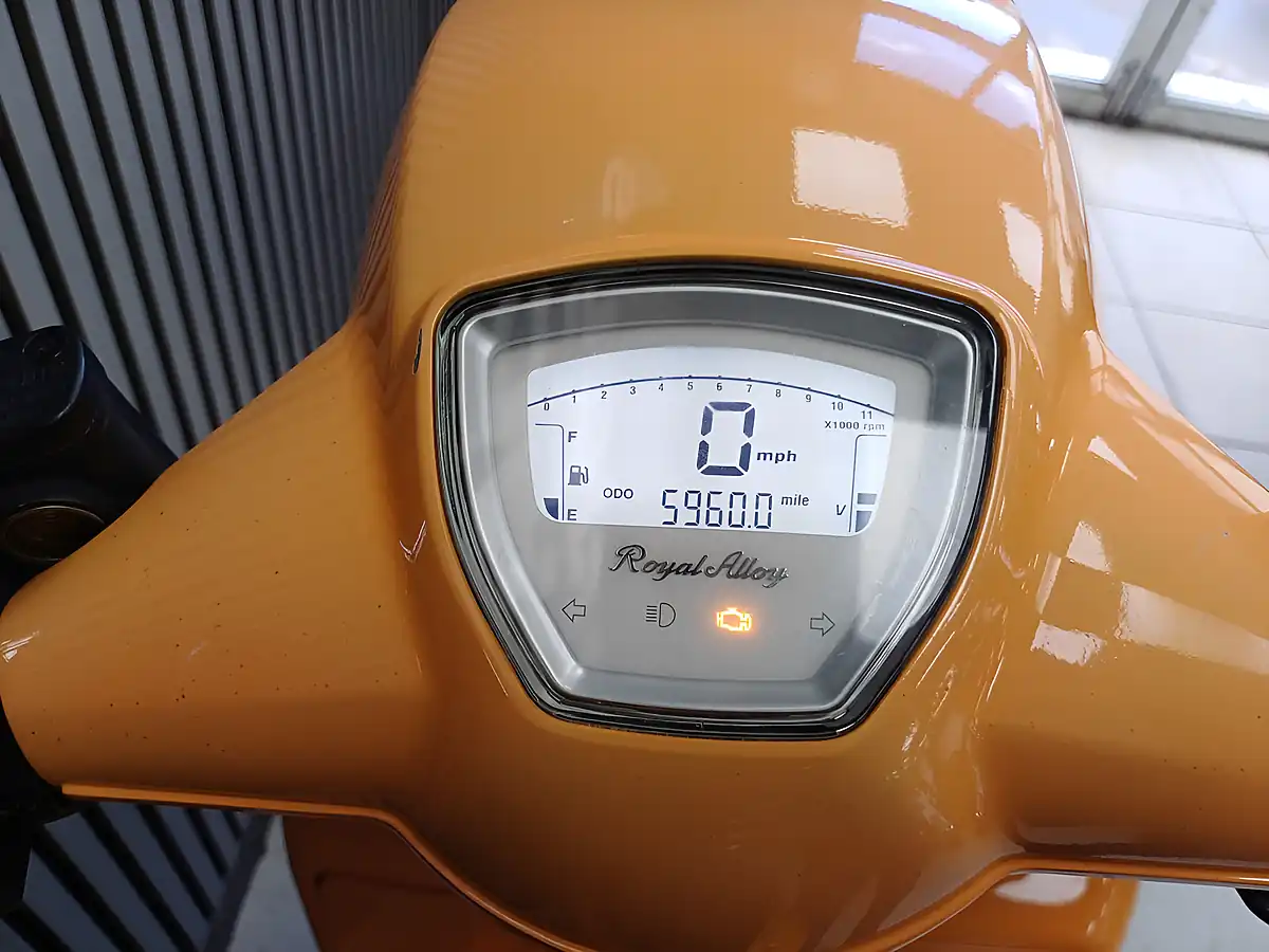 Used 2023 Royal Alloy GP125 Ac Orange - Interior and Exterior details 12
