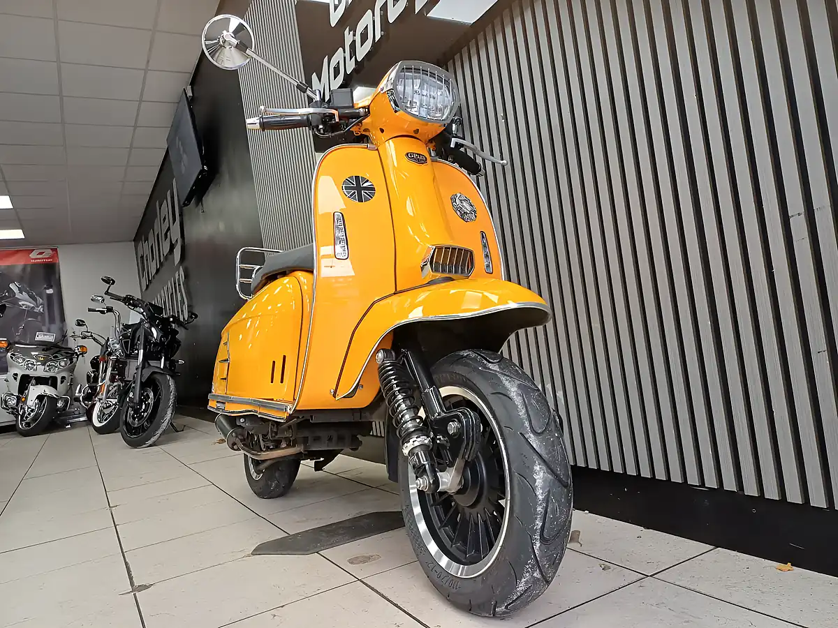 Used 2023 Royal Alloy GP125 Ac Orange - Interior and Exterior details 4