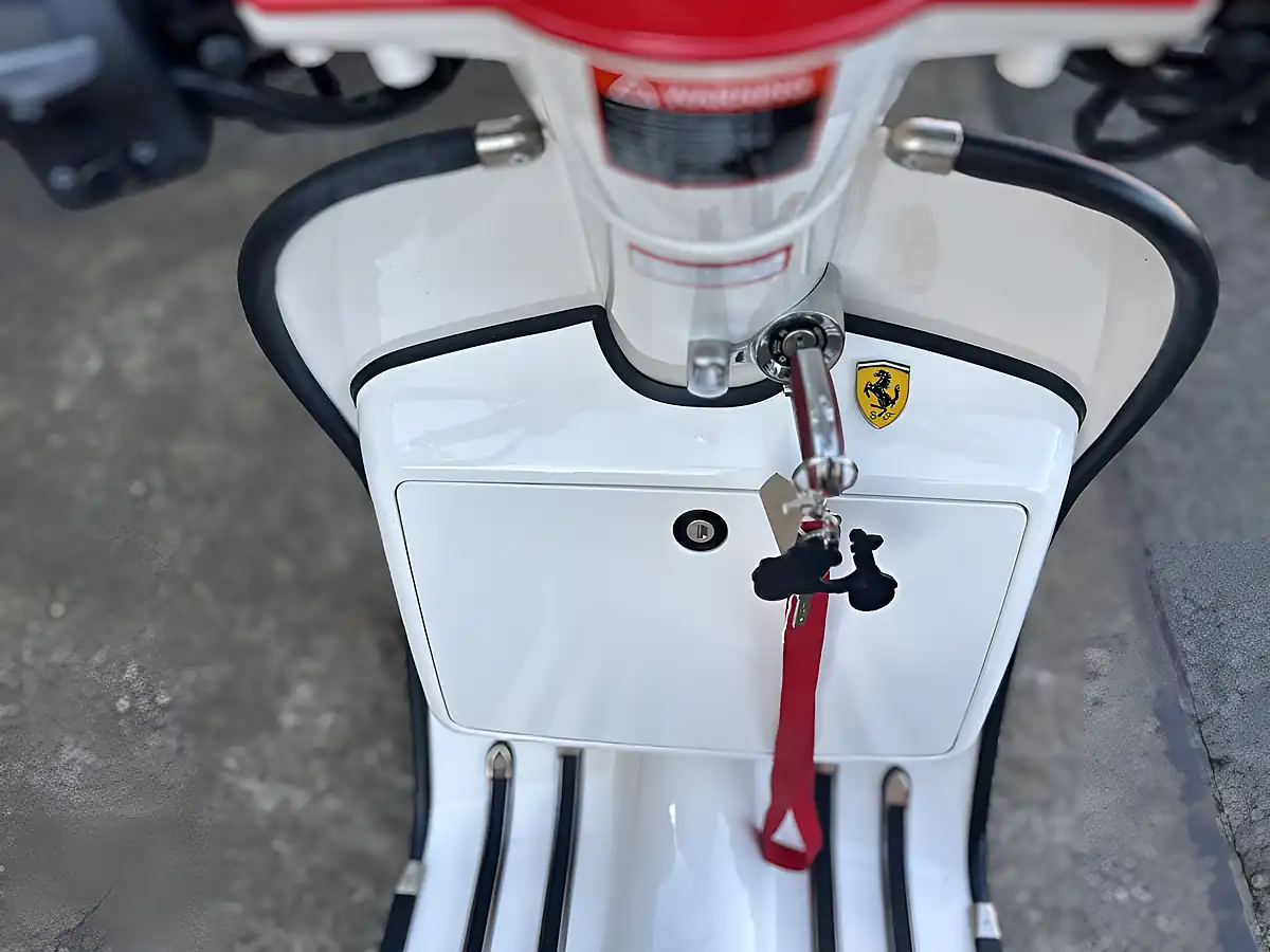 Used 2023 Royal Alloy Tg 125 Lc Burgundy/Ivory - Interior and Exterior details 6
