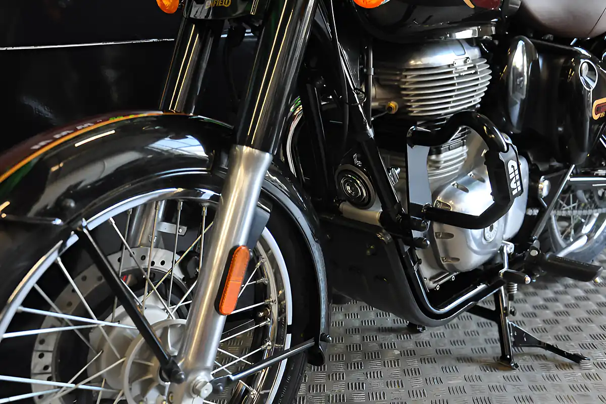 Used 2023 Royal Enfield Classic 350 Black - Interior and Exterior details 10