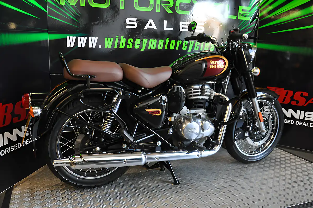 Used 2023 Royal Enfield Classic 350 Black - Interior and Exterior details 12