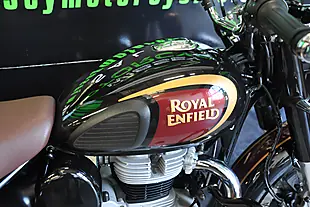 Used 2023 Royal Enfield Classic 350 Black - Interior and Exterior details 16