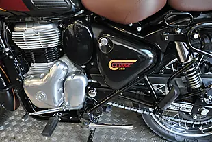 Used 2023 Royal Enfield Classic 350 Black - Interior and Exterior details 7