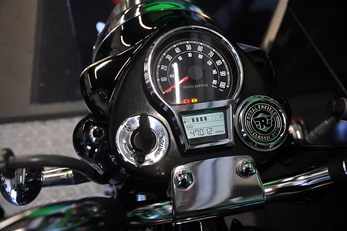 Used 2023 Royal Enfield Classic 350 Black - Interior and Exterior details 9