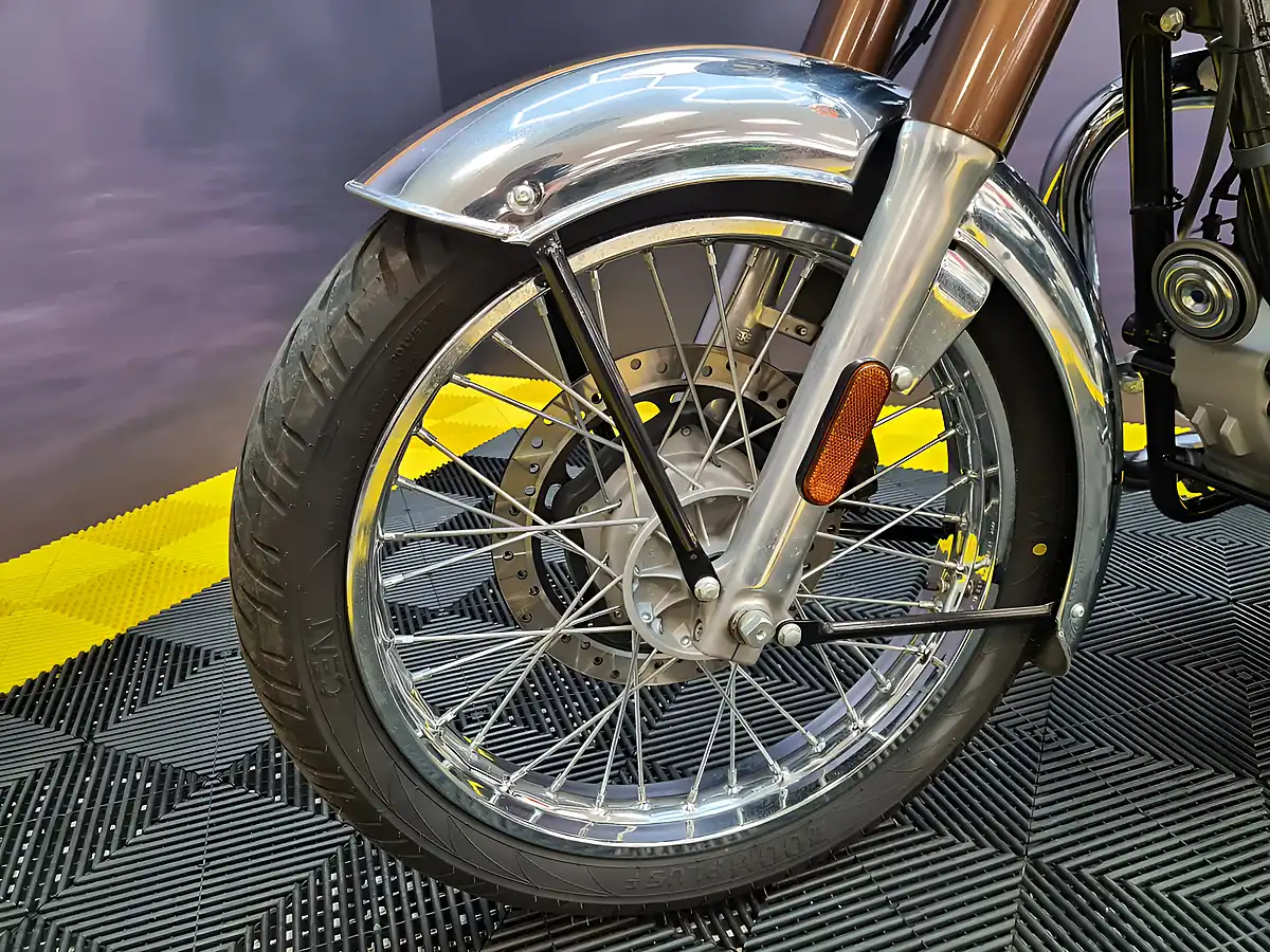 Used 2023 Royal Enfield Classic 350 Chrome/Bronze - Interior and Exterior details 17