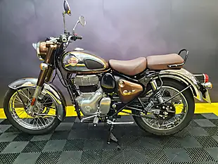 Used 2023 Royal Enfield Classic 350 Chrome/Bronze - Interior and Exterior details 3