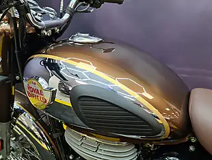 Used 2023 Royal Enfield Classic 350 Chrome/Bronze - Interior and Exterior details 9