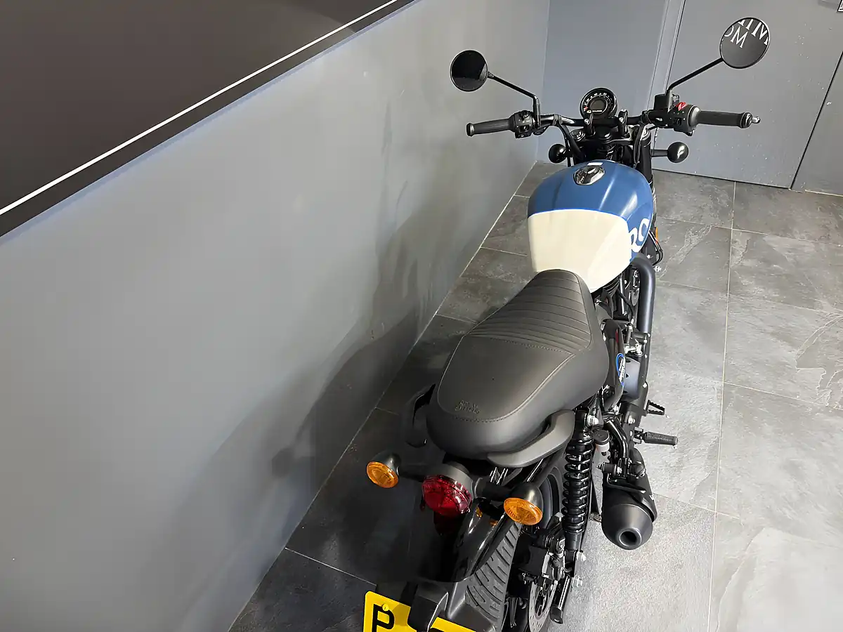 Used 2023 Royal Enfield Hntr 350 Blue and White - Interior and Exterior details 10