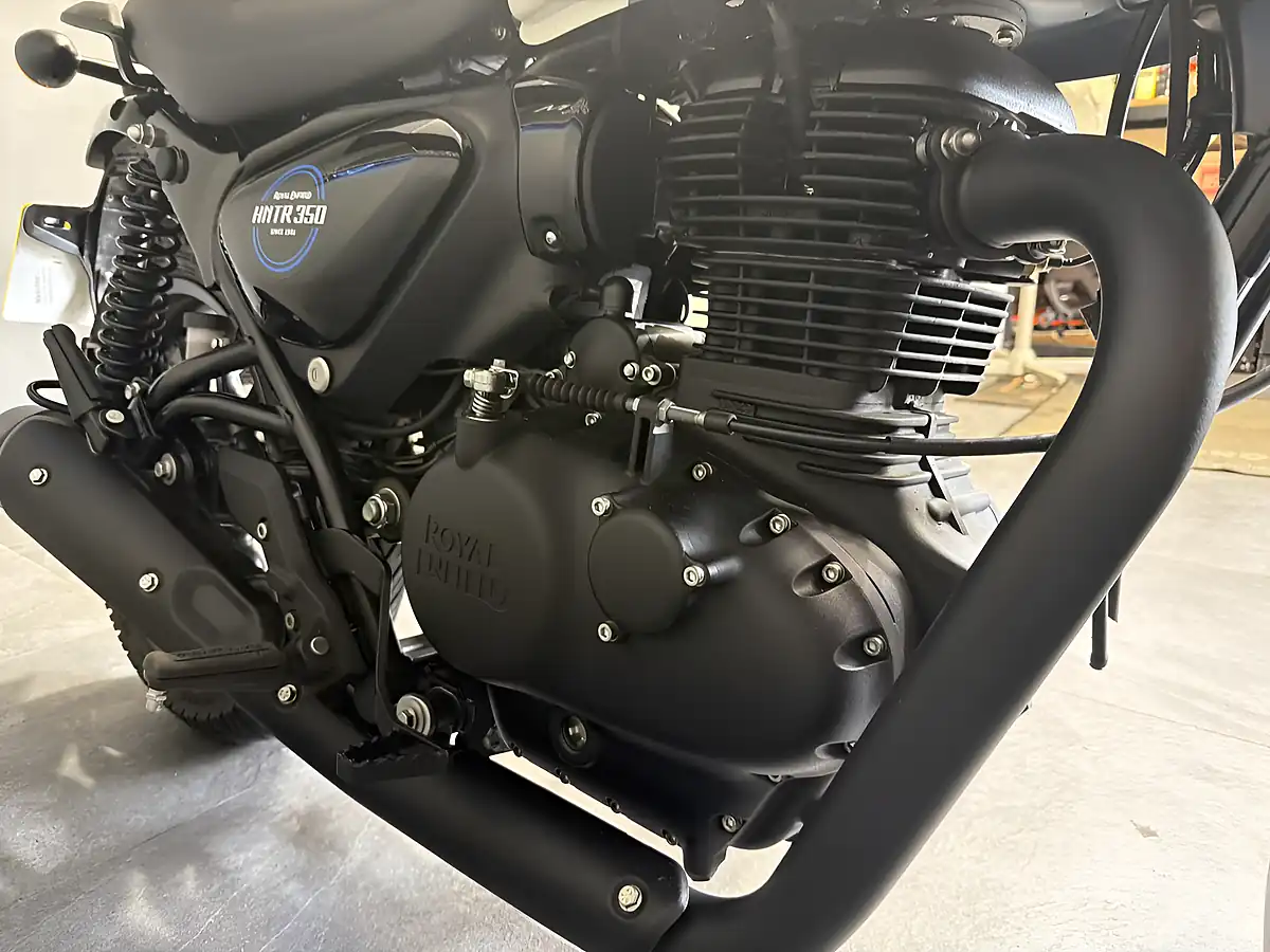 Used 2023 Royal Enfield Hntr 350 Blue and White - Interior and Exterior details 12