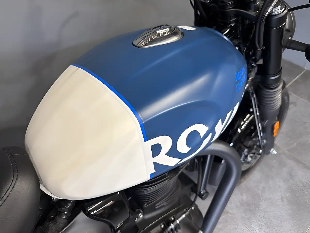 Used 2023 Royal Enfield Hntr 350 Blue and White - Interior and Exterior details 7