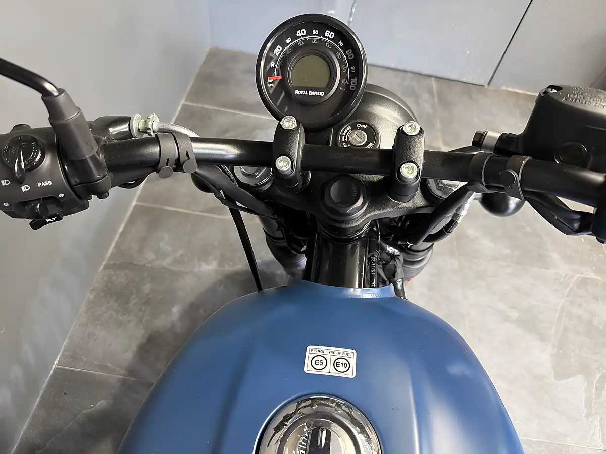 Used 2023 Royal Enfield Hntr 350 Blue and White - Interior and Exterior details 8