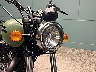 Used 2023 Royal Enfield Meteor 350 Fireball Green - Interior and Exterior details 11