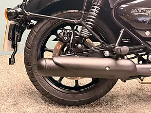 Used 2023 Royal Enfield Meteor 350 Fireball Green - Interior and Exterior details 14