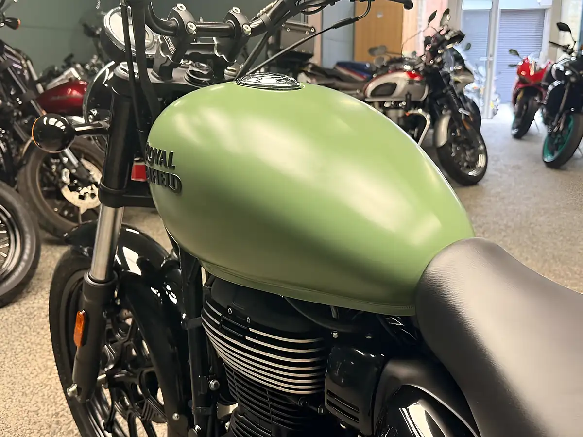 Used 2023 Royal Enfield Meteor 350 Fireball Green - Interior and Exterior details 17