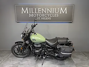 Used 2023 Royal Enfield Meteor 350 Green - Interior and Exterior details 11