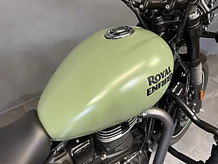 Used 2023 Royal Enfield Meteor 350 Green - Interior and Exterior details 7